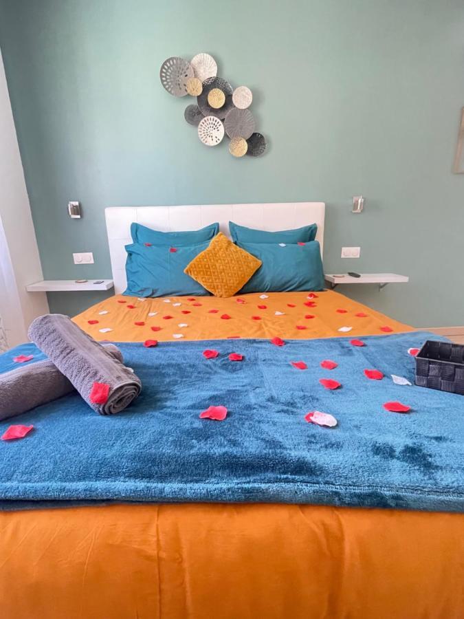 Le Bourget - Suite Romantique Нарбонна Экстерьер фото
